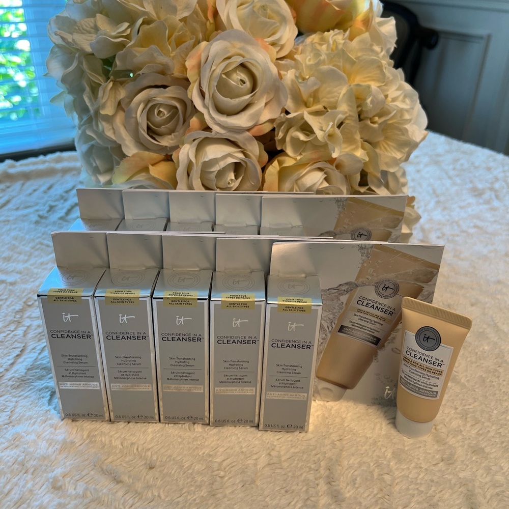 It Cosmetics: Skin Transforming Hydrating Cleansing Serum: Anti-Aging Armor NIB